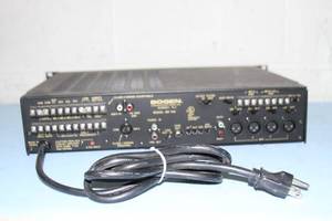 lot 110 image: Bogen GS-150 Gold Seal Pro Audio Power Amp Amplifier with 150-Watts 150W of Power