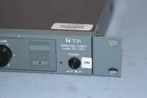 lot 118 image: TOA Electronics Rack Mount WT-740U VHF High Band Wireless Tuner
