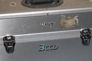 lot 123 image: Hard-Sided Sony Camera  Camcorder Audio Video Travel  Storage  Protective Carry Case