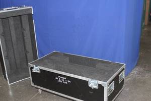 lot 128 image: Hard Sided Shipping  Travel Road Show Equipment Case with Heavy Duty Casters & Foam Lining