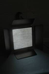 lot 145 image: Elation Professional Lighting  Broadcast Studio LED TV Light with Clamp - Model TVL2000 - Both Cool & Warm White LEDs