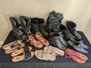 A Collection of Womens Shoes Sizes 7-9