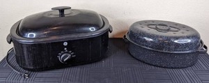 lot 51 image: GE Electric Roaster and Enamel Roasting Pan with Lid