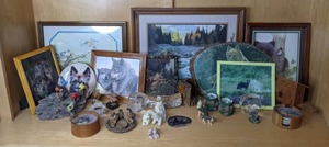 lot 80 image: Wolf and Bear Wildlife Framed Pictures, Eagle Coasters, Polar Bears and Bird Decorative Figurines and More