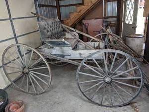 lot 1 image: Antique Farm Carriage Buggy Riding Chair