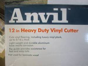 lot 394 image: Anvil 12 in. Luxury Vinyl Tile (LVT) Cutter (OPEN BOX)