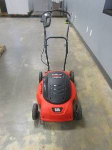 lot 427 image: Black & Decker 18 In Mulching Mower (MISSING BAG, FOR PARTS ONLY)