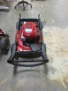 lot 428 image: Toro Recycler 22 in. All-Wheel Drive Personal Pace Variable Speed Gas Self Propelled Walk Behind Mower (MISSING BAG, GAS CAP & BOLTS, FOR PARTS ONLY)