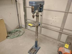 lot 18 image: Omaha Industrial Tool 13 Drill Pre...