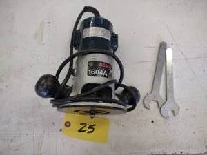lot 25 image: Bosch 1604A Router...
