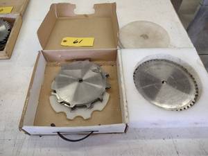 lot 61 image: Dado Set, 8...