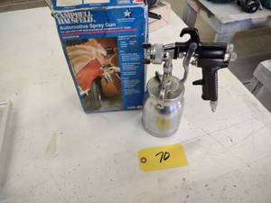 lot 70 image: Paint Gun...