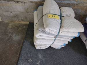 lot 89 image: (6) Moving Blankets...