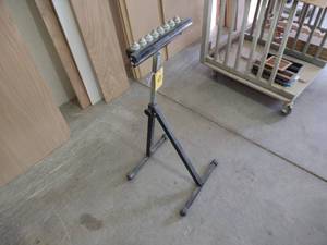 lot 93 image: Roller Stand, Adjustable Height...