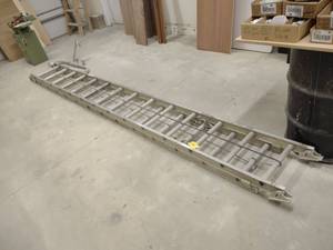 lot 142 image: 28 Aluminum Extension Ladder...
