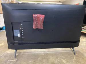 lot 989 image: UN50TU7000F Samsung - 50 Class 7 Series LED 4K UHD Smart Tizen TV