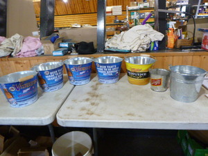 7 Beer Metal Buckets