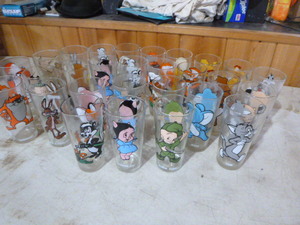 28 Loony Toon Drinking Glasses