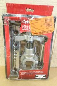 lot 16 image: Husky 316-34 Heavy Duty Pro Flaring Tool