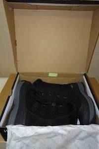 lot 25 image: Baffin Chloe Womens Black Winter Boots -Size 9