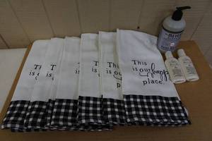 lot 32 image: 6 Kitchen Towels with Mrs Meyers Hand Soap and Lotion