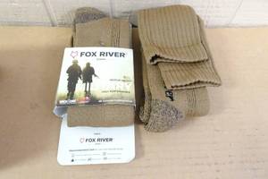 lot 35 image: 2 Pairs Fox River High Performance Socks -Medium