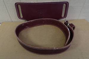 lot 72 image: Occidental Leather Tool Belt with Sheep Skin Hip Pads -Small