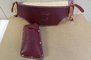 lot 73 image: Occidental Leather Sheep Skin Tool Belt with Pouch -Medium