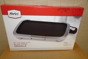lot 88 image: NEW Parini Cookware 16x10 Non-Stick Electric Griddle