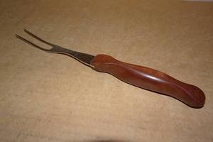 lot 89 image: Vintage Cutco #26 Chef Carving Fork