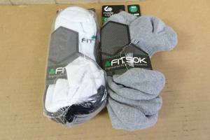 lot 92 image: 6 Pairs Fitsok -Size Medium