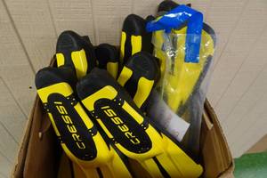 lot 98 image: 4 Sets Cressi Adult Agua Swim Fins -SMLXL