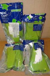 lot 103 image: 4 Cressi Mini Light Swim Fins for Kids -Sizes 6-7.5, 8-11, 11.5-13, 13.5-1Y