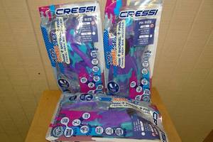 lot 105 image: 3 Cressi Kids Snorkel Sets -Mask, Snorkel and Fins, Size SM