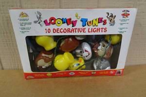 lot 141 image: Looney Tunes Decorative IndoorOutdoor Lights