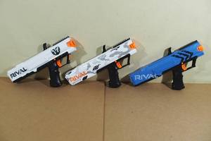lot 205 image: 3 Nerf Rival Guns