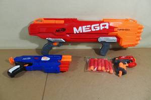 lot 207 image: 2 Nerf Mega Guns with Dual Strike and Bullets
