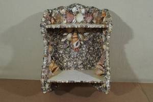 lot 224 image: Handmade Seashell Wall Hanging Shelf