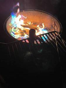 lot 96 image: ColorGlo Flames For Bonfire