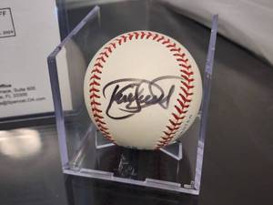 Minnesota Twins HoFer Kirby Puckett Autographed Baseball with COA