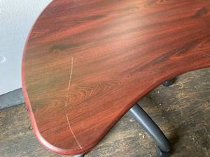 lot 101 image: Adjustable Height Laptop Table