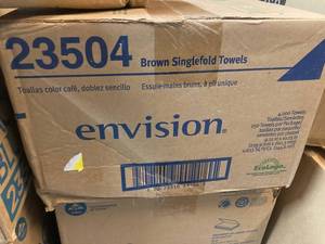 lot 52 image: Singlefold Paper Towels Lot