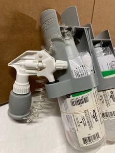 lot 88 image: Janitorial Unger Sprayers