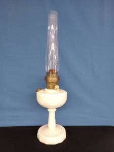 lot 10 image: 1940s Aladdin Lincoln Drape Oil Lamp