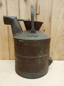 lot 33 image: Antique Standard 5 Gallon Oil Can