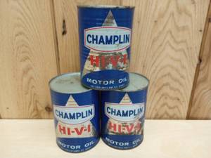 lot 58 image: Three Vintage Champlin HI-V-I 1 Quart Motor Oil Cans