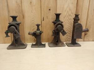 lot 62 image: Vintage Car Jacks