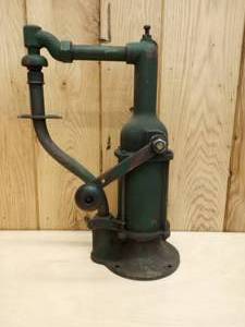 lot 77 image: Vintage Hand Crank Oil Pump