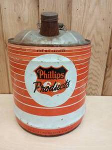 lot 80 image: Vintage Phillips 66 One Sided 5 Gallon OilGas Can