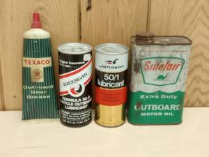 lot 104 image: Vintage Outboard Oil Texaco, Quicksilver, Johnson, and Sinclair